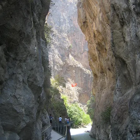 埃肯潘斯羽旅馆 卡斯